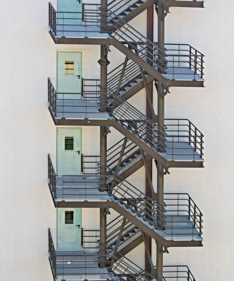 Fluchtwege im Brandfall sichern